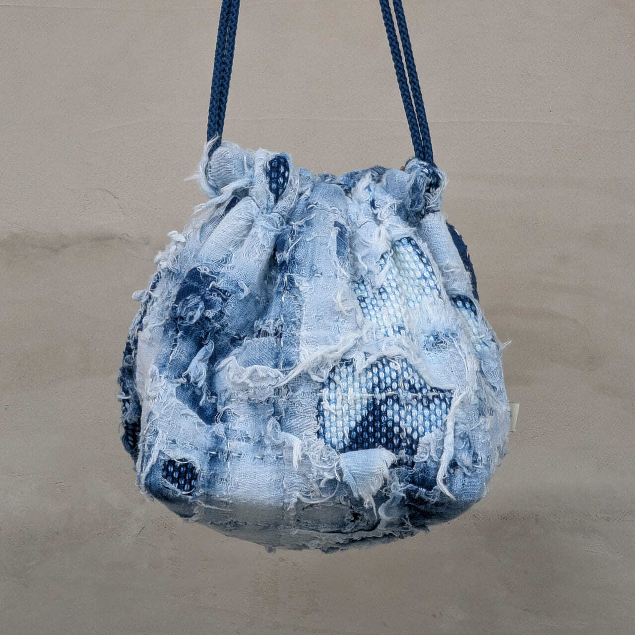 “DENTO” SASHIKO DRAWSTRING BAG BORO ver