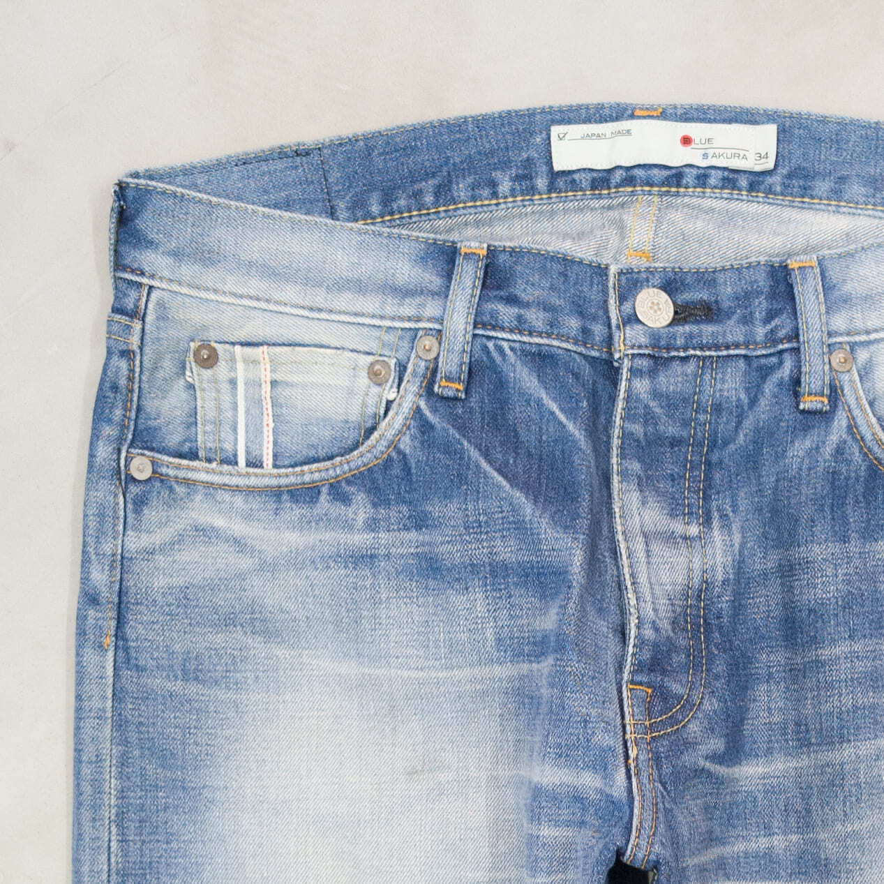 402XXB STILL VINTAGE USED