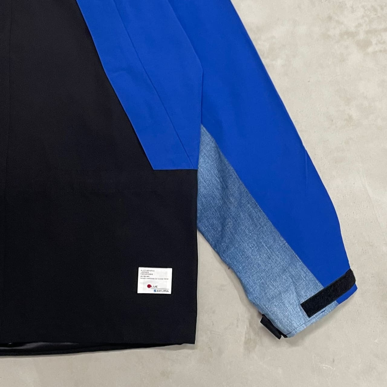MOUNTAIN PARKA / BLACK×BLUE