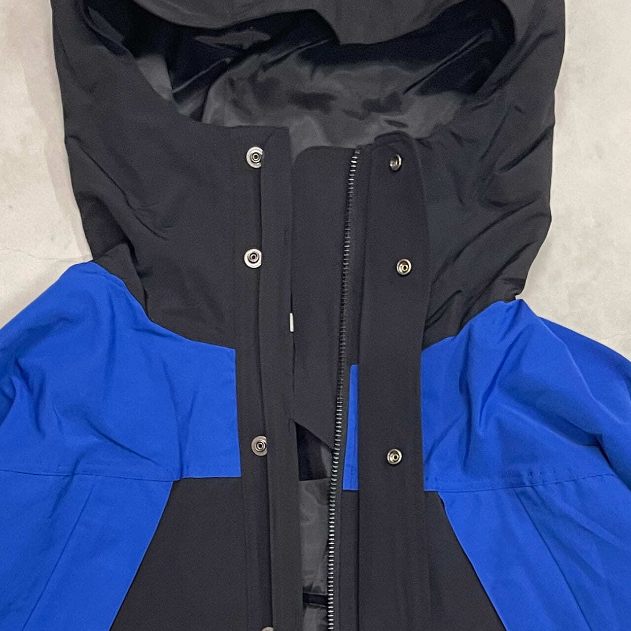 MOUNTAIN PARKA / BLACK×BLUE
