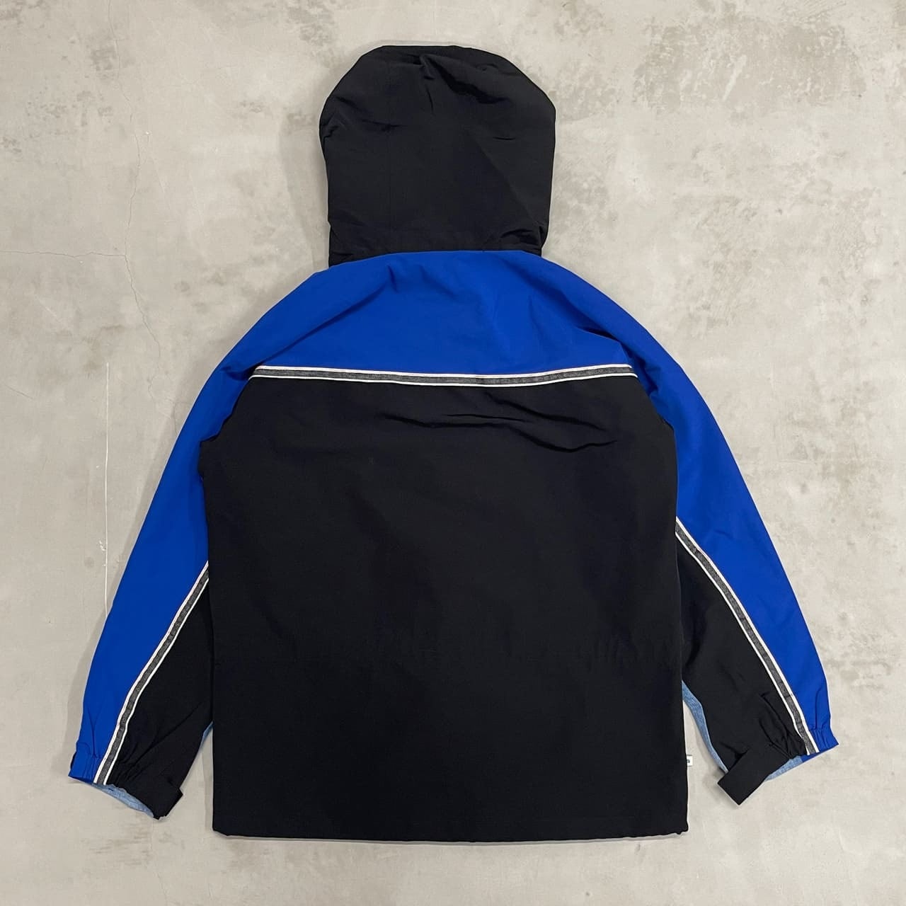 MOUNTAIN PARKA / BLACK×BLUE