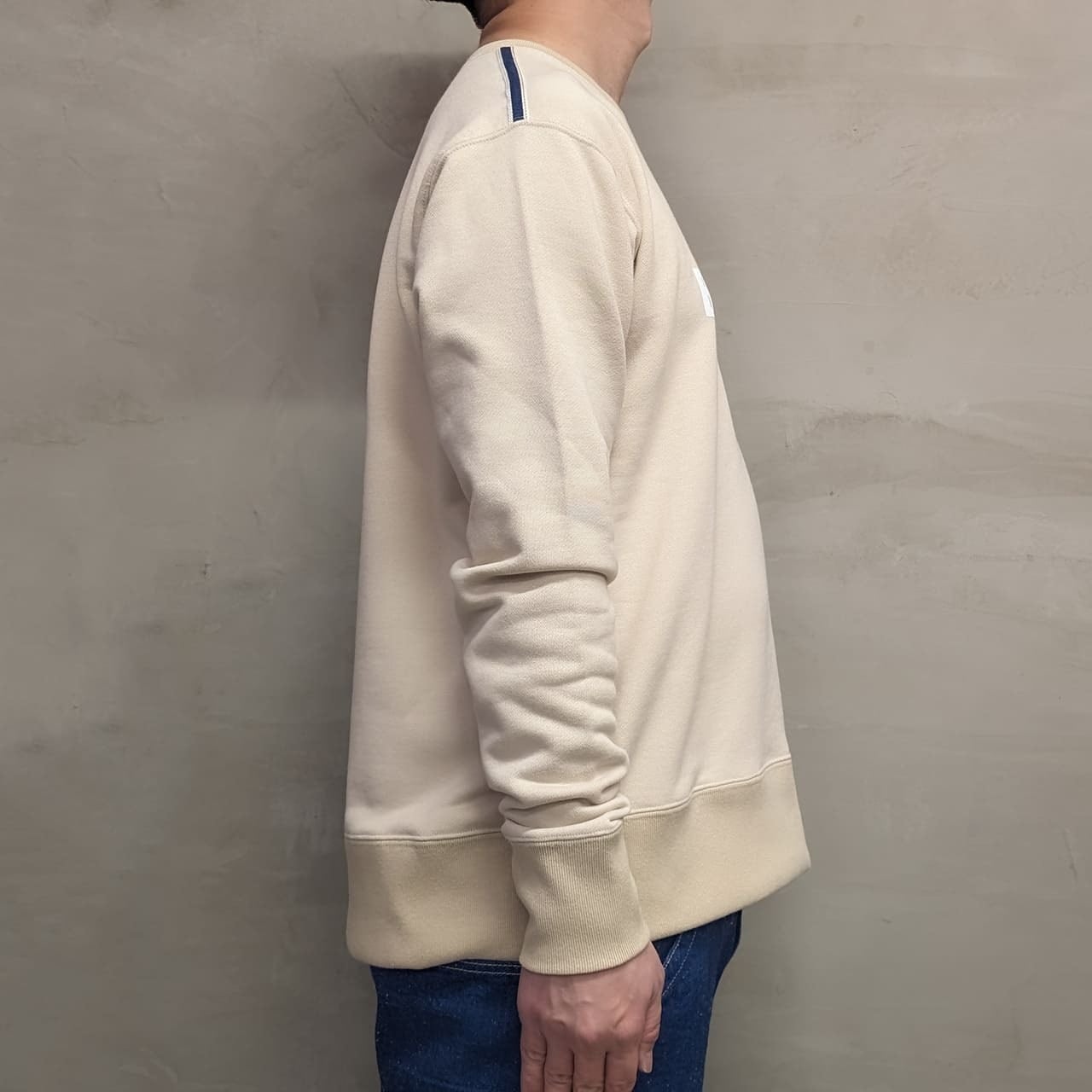 CLASSIC VINTAGE CREW NECK ""BLUE SAKURA LOGO"" / BEIGE