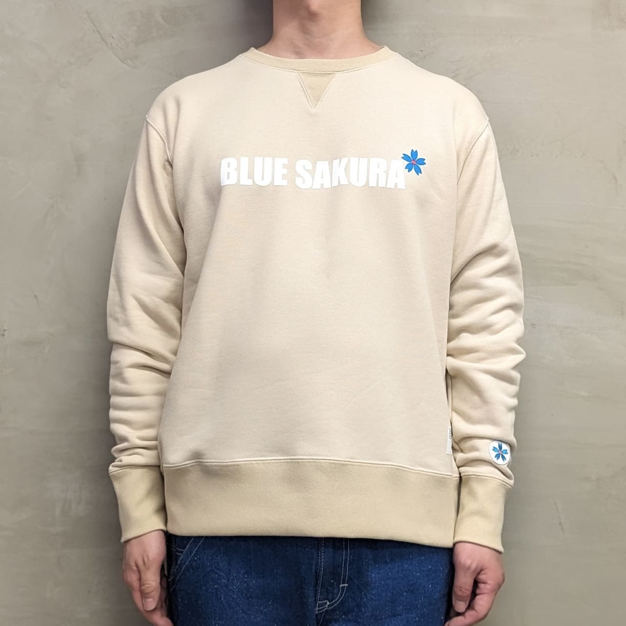 CLASSIC VINTAGE CREW NECK ""BLUE SAKURA LOGO"" / BEIGE